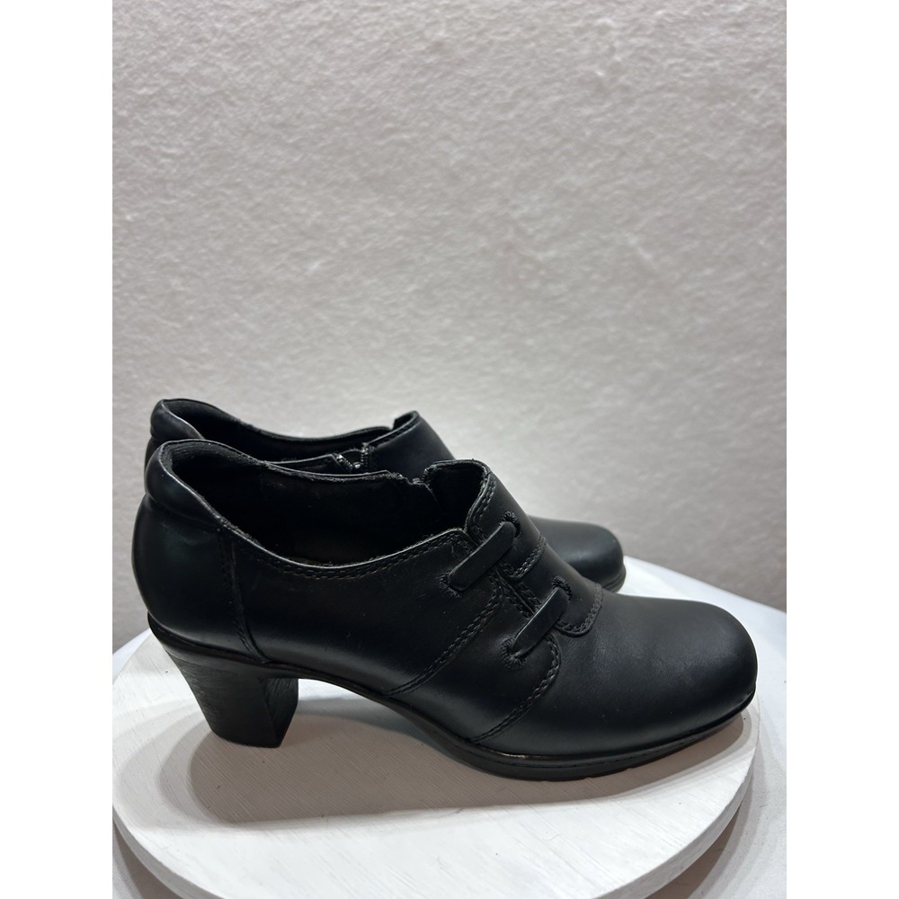 Clarks Bendables Women's Size 8M Black Leather Zip Booties EUC - Picture 2 of 13